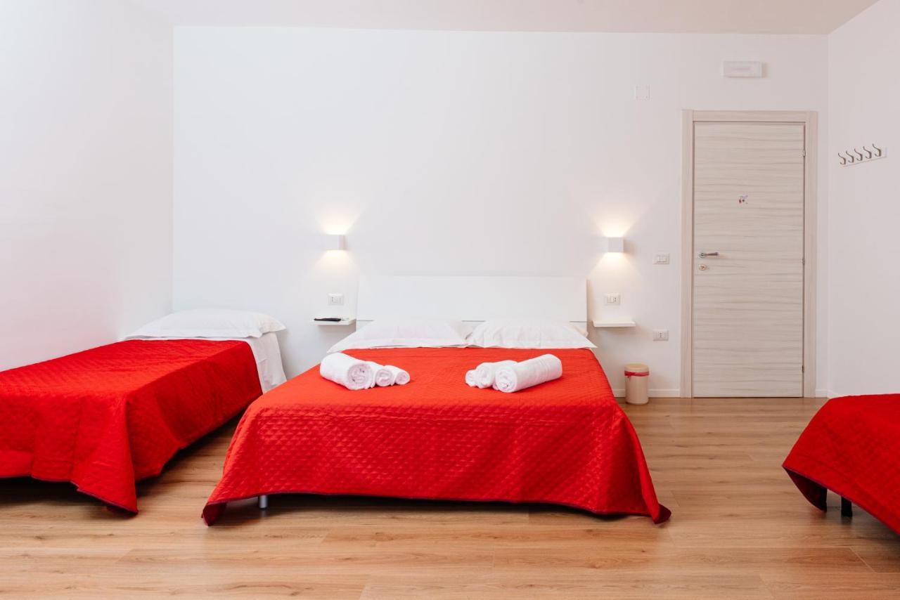 La Casa Di Ambra Hotel Porto Torres Luaran gambar