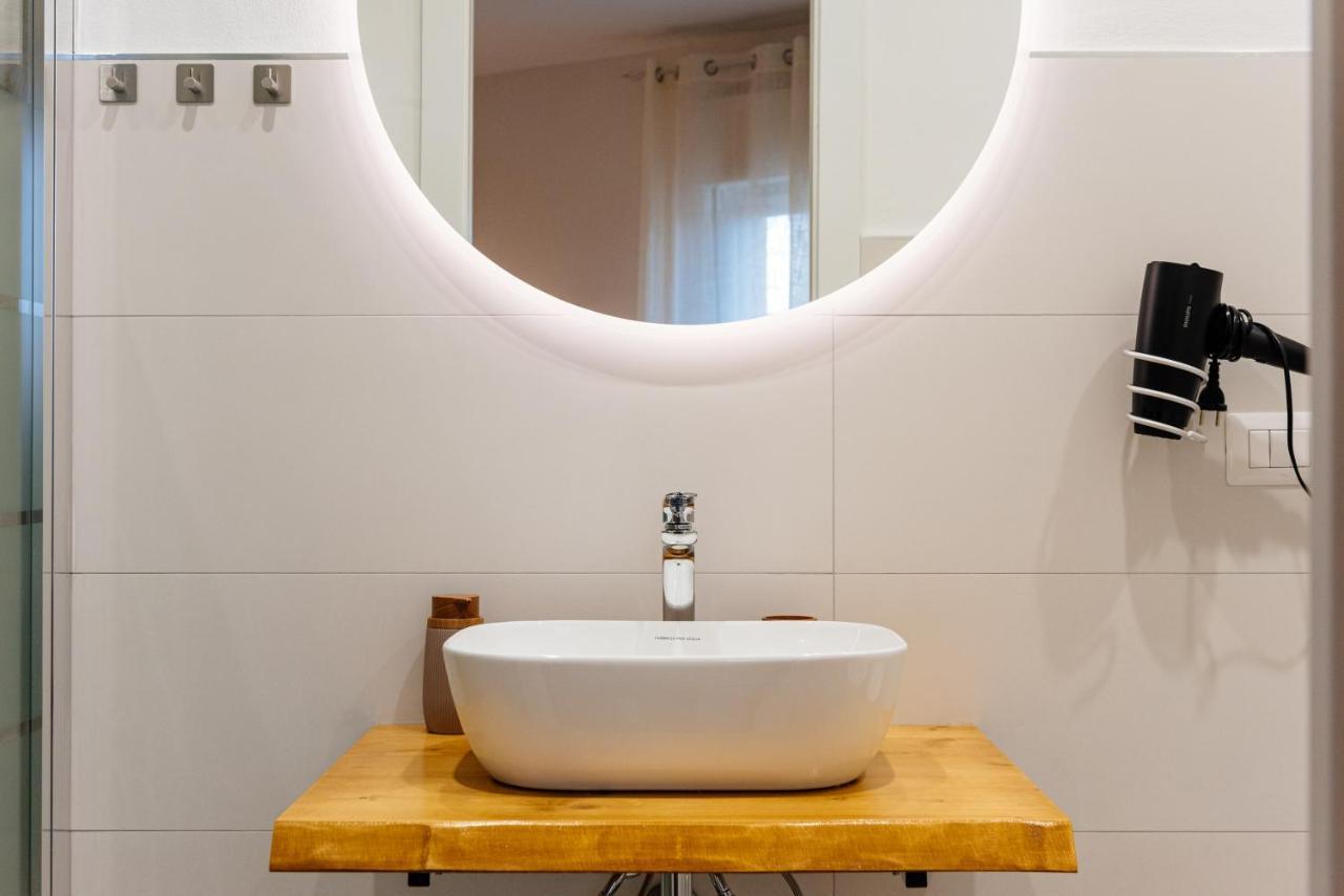 La Casa Di Ambra Hotel Porto Torres Luaran gambar