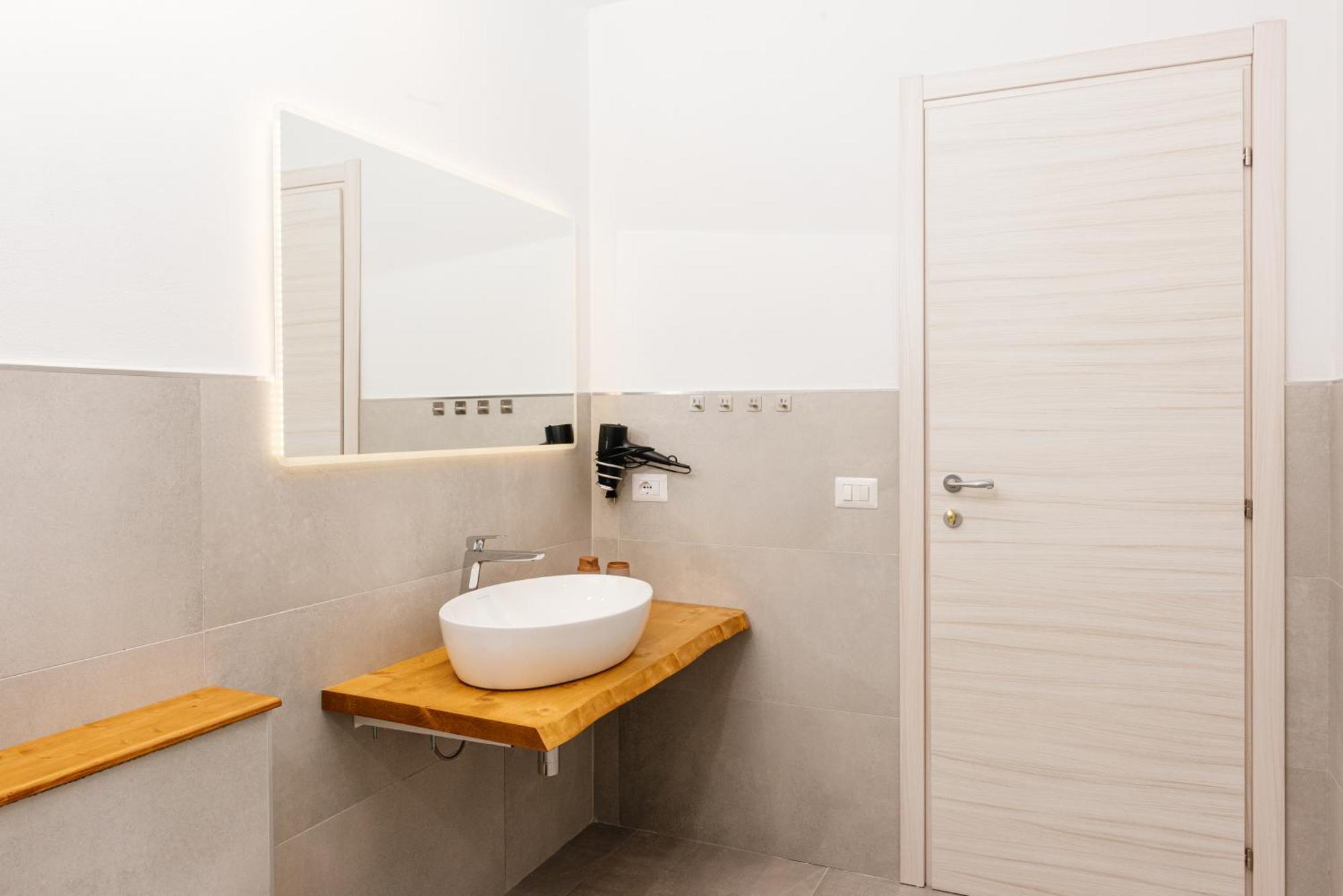 La Casa Di Ambra Hotel Porto Torres Luaran gambar